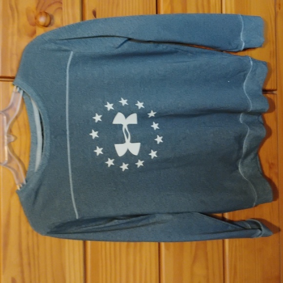 Under Armour 🎁Jersey top - Picture 2 of 4